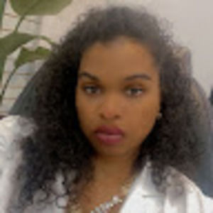 Meet your Posher, Renée-natalya